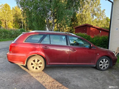 Toyota Avensis 2005, kuva 2/8