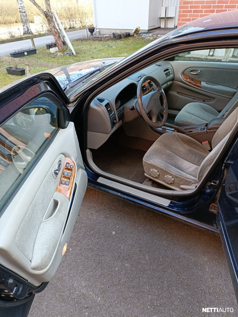 Nissan Maxima