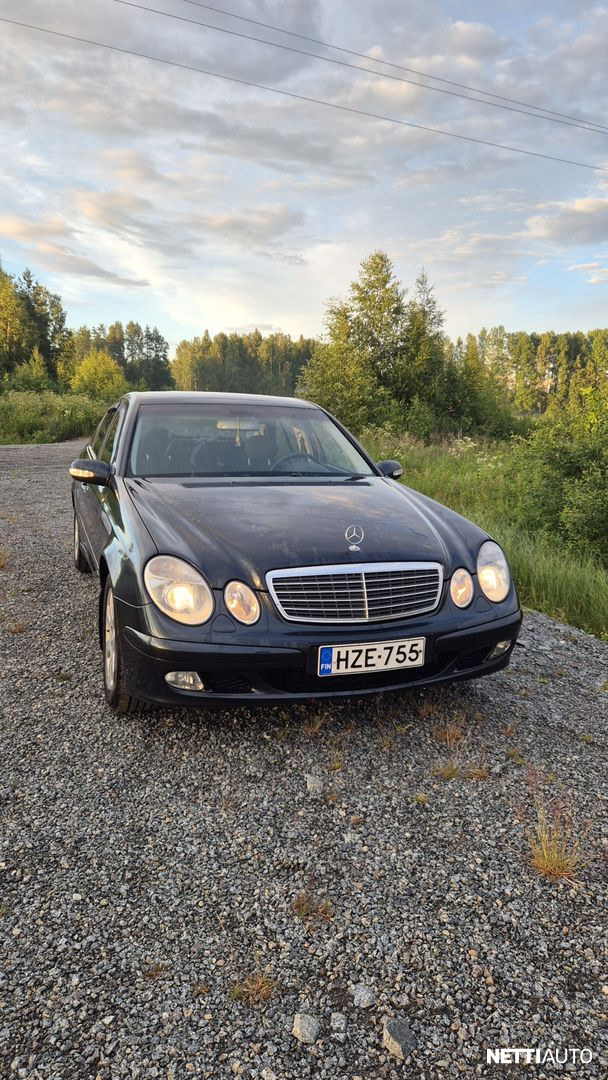 Mercedes-Benz E 220