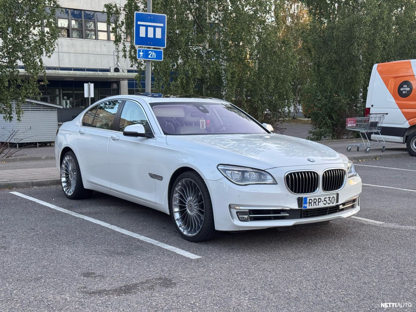 BMW 740