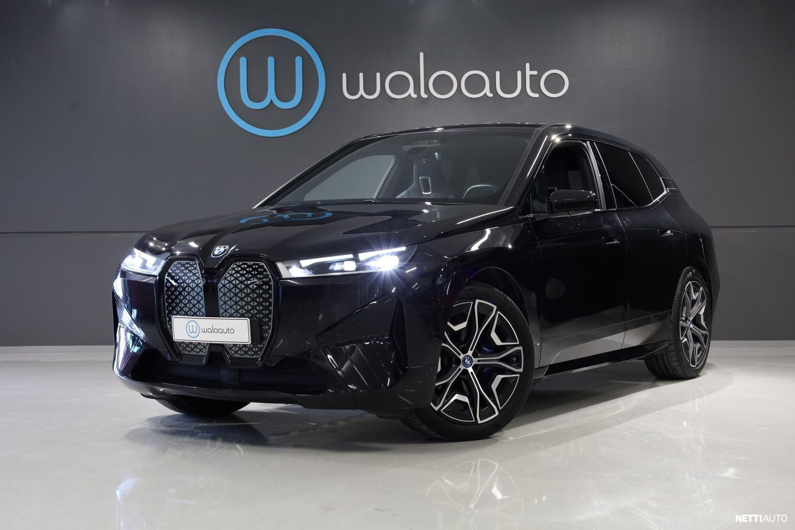 BMW iX