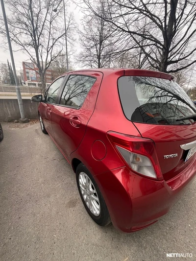 Toyota Yaris 2012, kuva 4/5