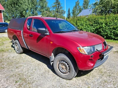 Mitsubishi L200 2007, photo 1/9