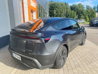 Tesla Model Y Long Range 2025, kuva 3/4
