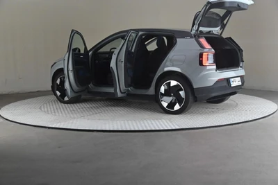 Volvo EX30 Twin Performance Plus 2024, photo 7/33