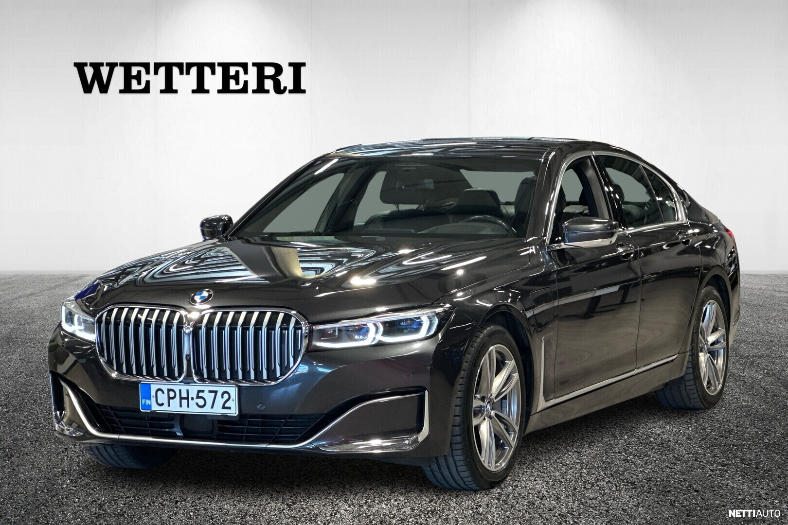 BMW 745