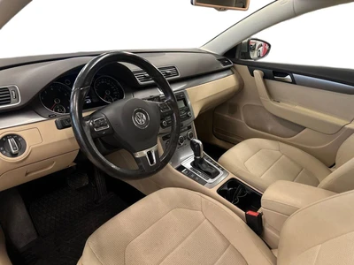 Volkswagen Passat 2014, photo 7/21