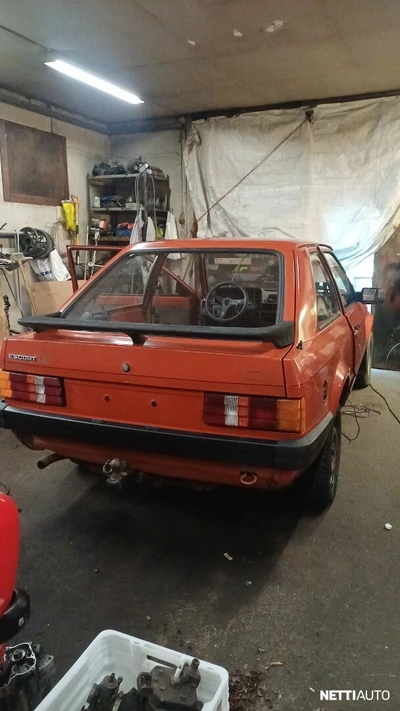 Ford Escort 1984, kuva 8/8