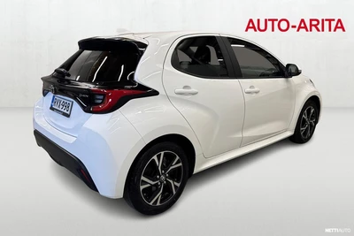 Toyota Yaris 1,5 Hybrid 116 Intense Plus 2024, photo 5/10