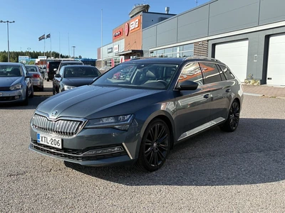 Skoda Superb 2020, photo 3/10