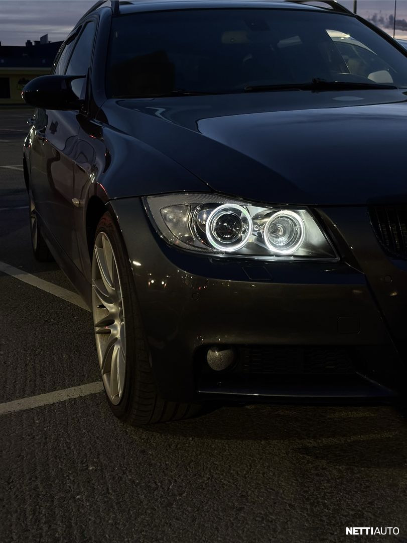 BMW 330
