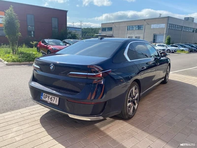 BMW i7 G70 xDrive 60 2023, photo 3/5