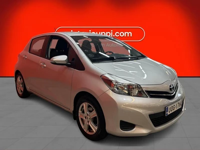 Toyota Yaris 2012, photo 4/33