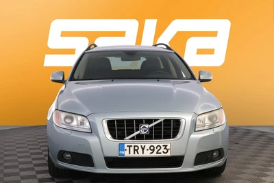 Volvo V70 2,5T Summum aut 2008, photo 2/33