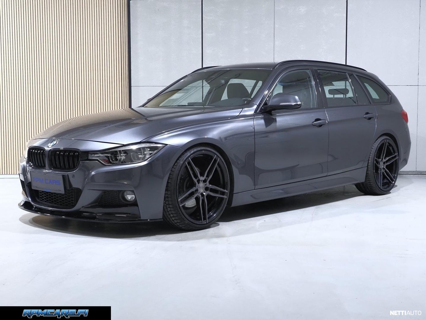 BMW 330