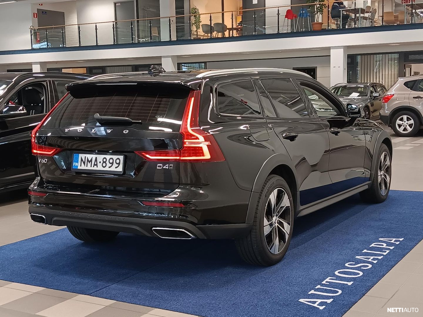Volvo V60 Cross Country 2020, kuva 3/16
