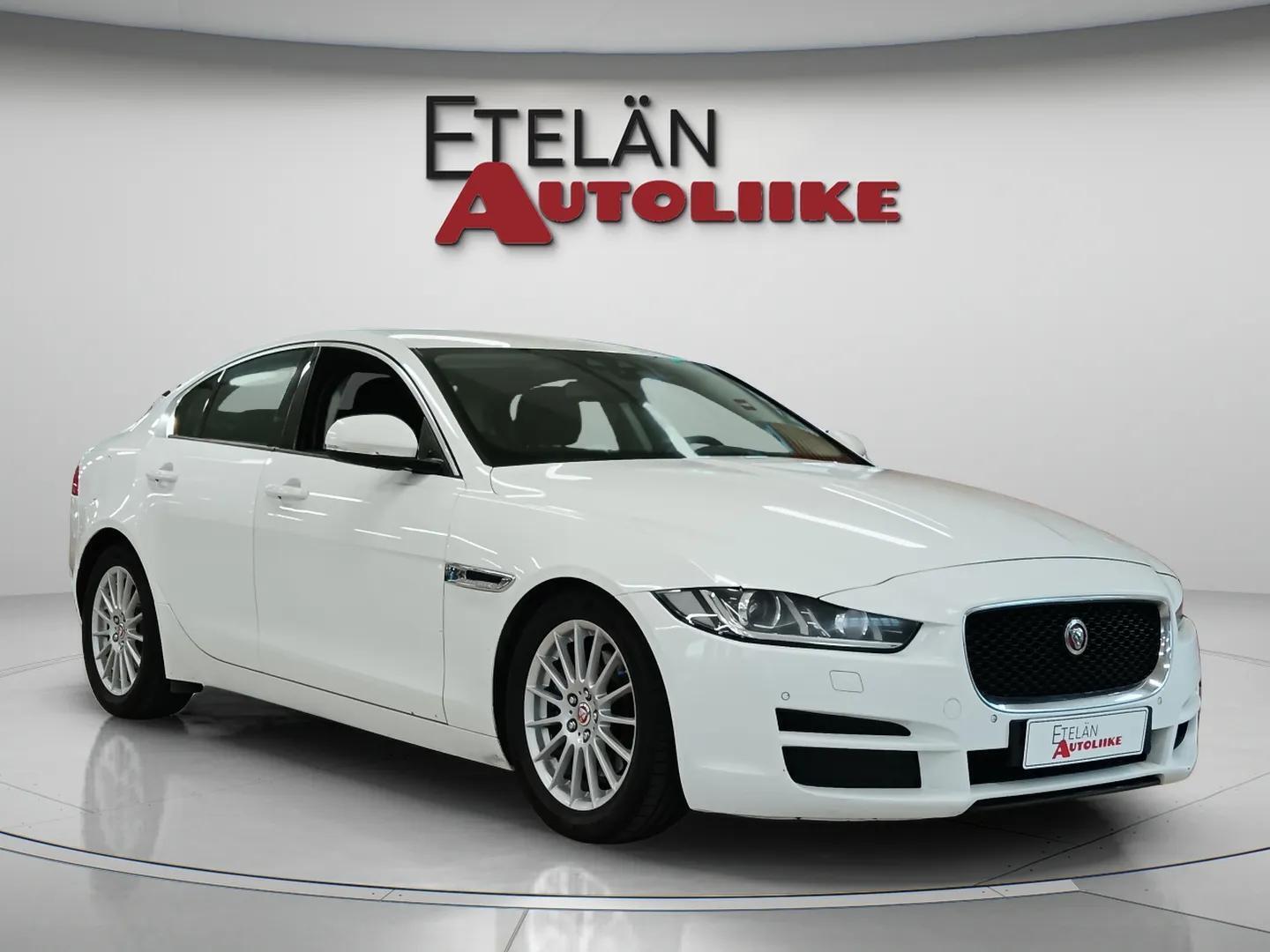Jaguar XE