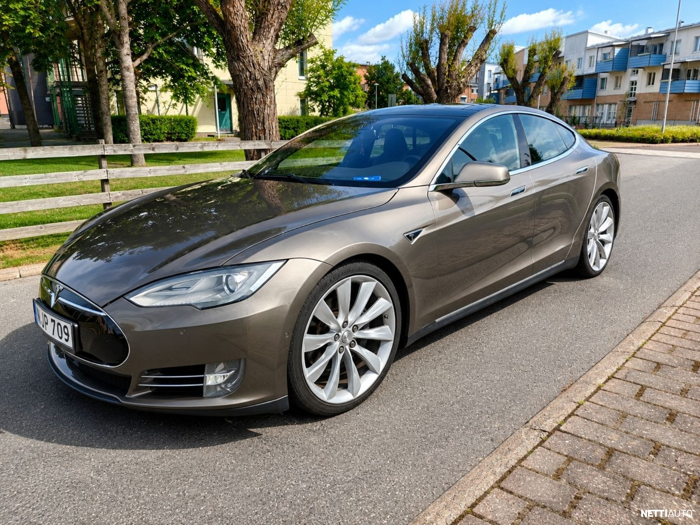 Tesla Model S
