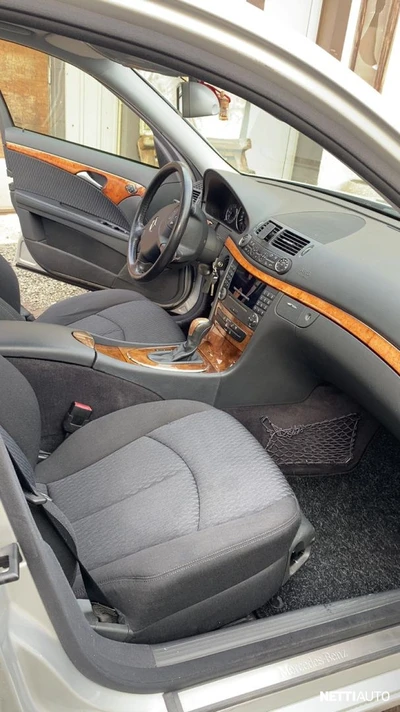 Mercedes-Benz E 2005, kuva 5/11