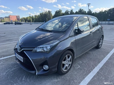 Toyota Yaris 2016, photo 2/2