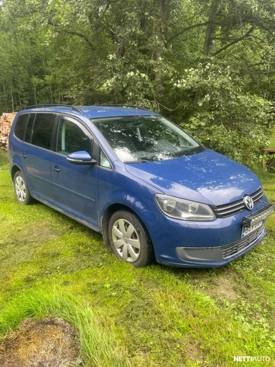 Volkswagen Touran 2011, photo 5/11