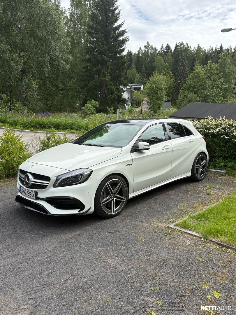 Mercedes-Benz A 45 AMG
