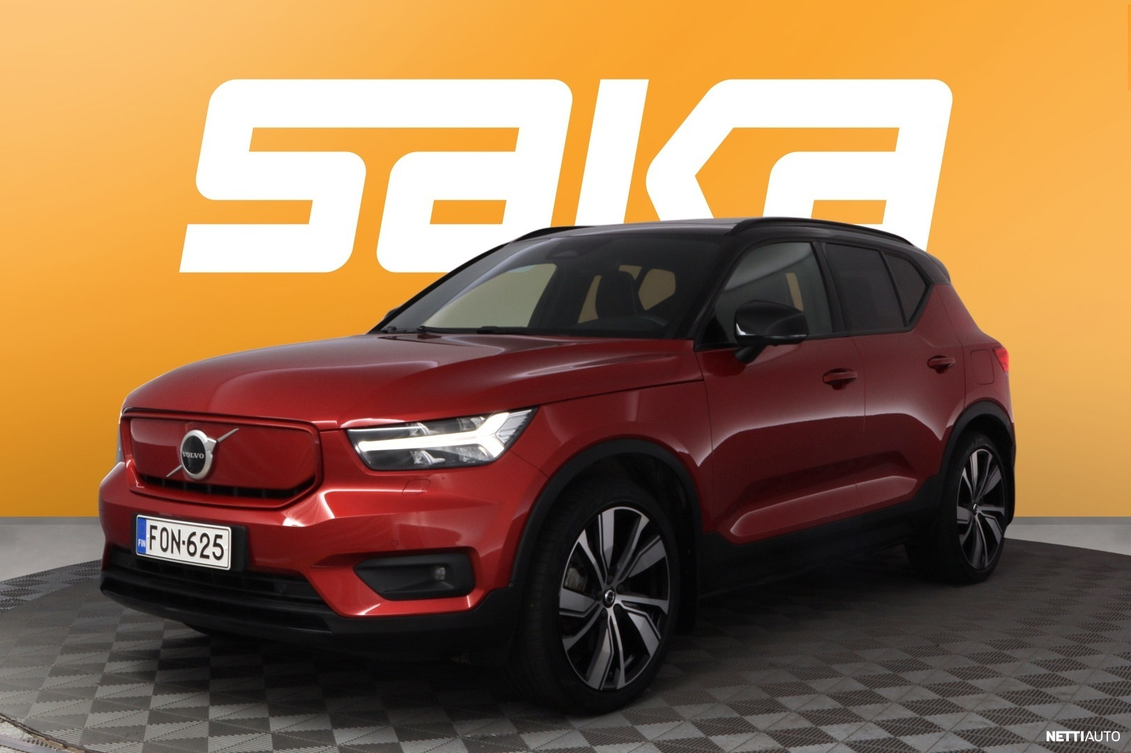 Volvo XC40 2021, photo 4/45