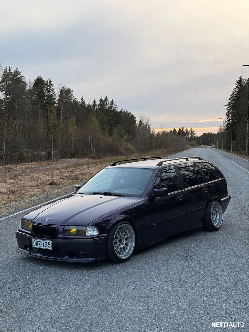BMW 320