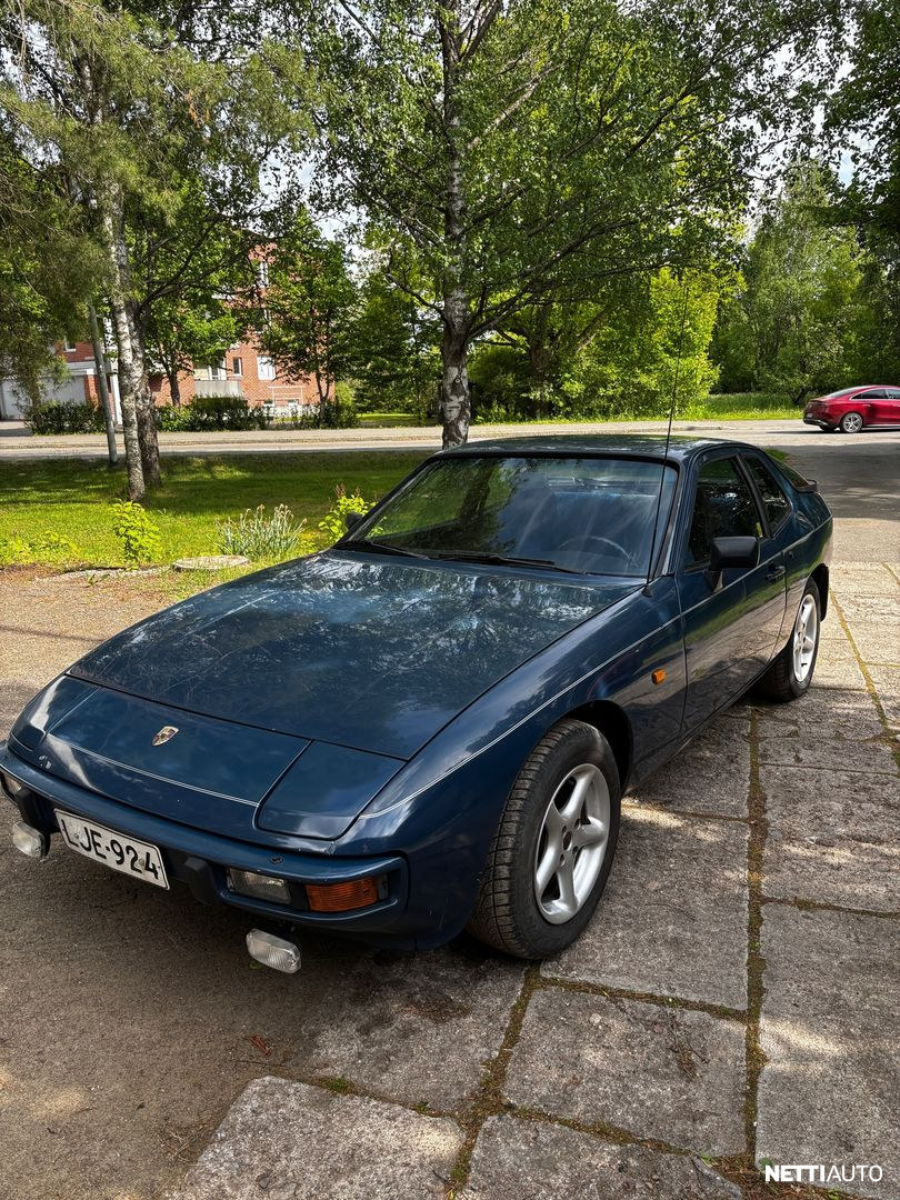 Porsche 924