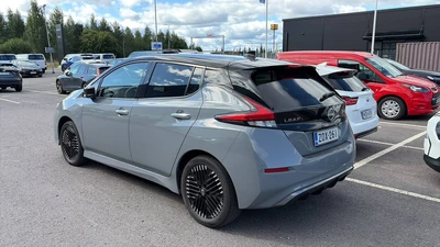 Nissan Leaf 2023, photo 2/3