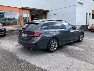 BMW 320 2020, photo 2/5