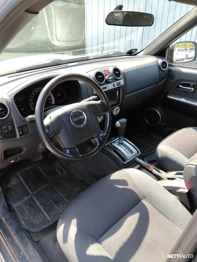Isuzu D-Max 2011, photo 6/9