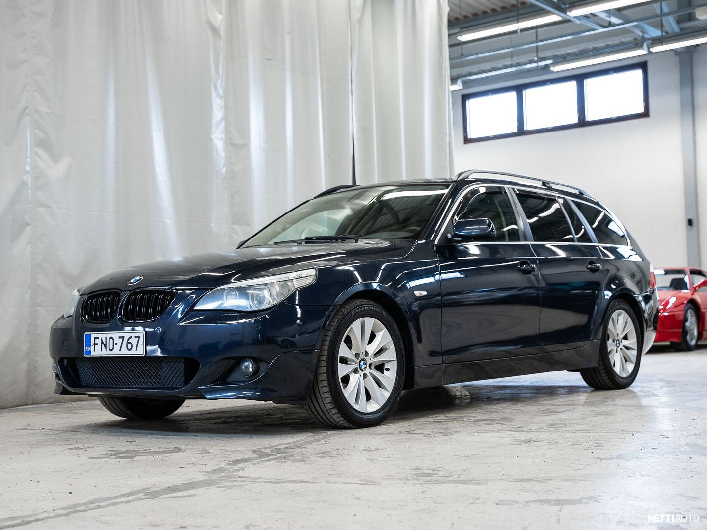 BMW 523