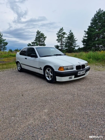 BMW 316 1995, photo 1/8