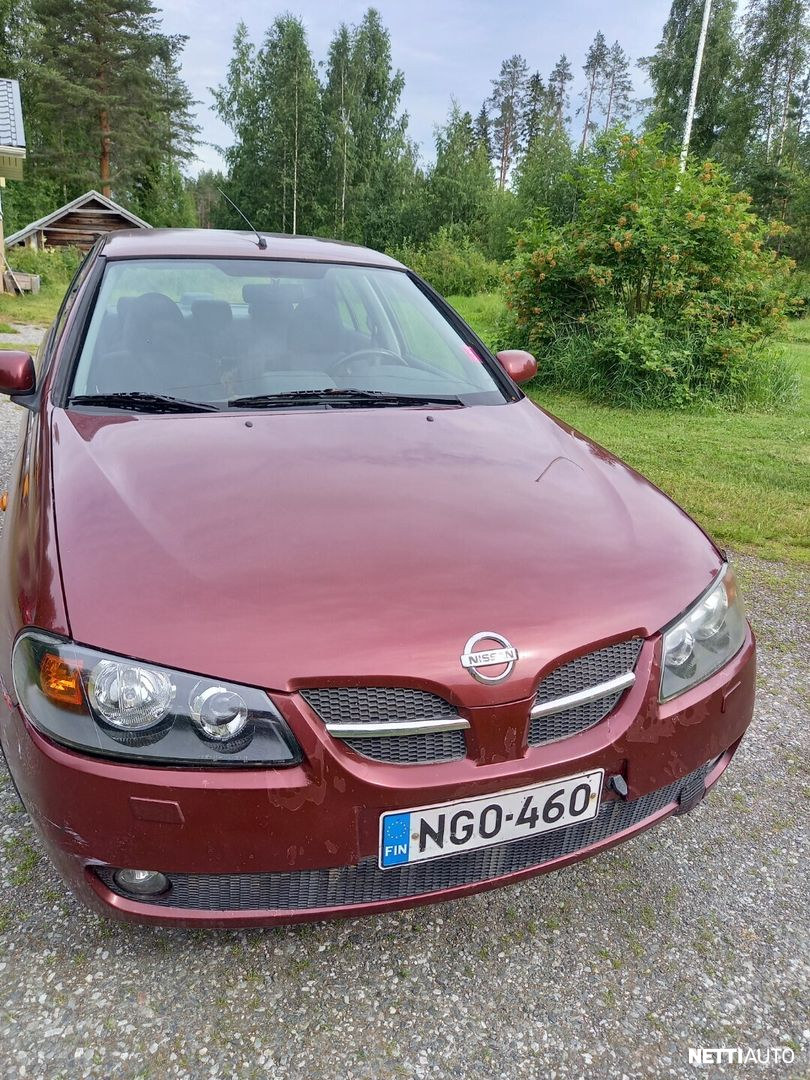 Nissan Almera