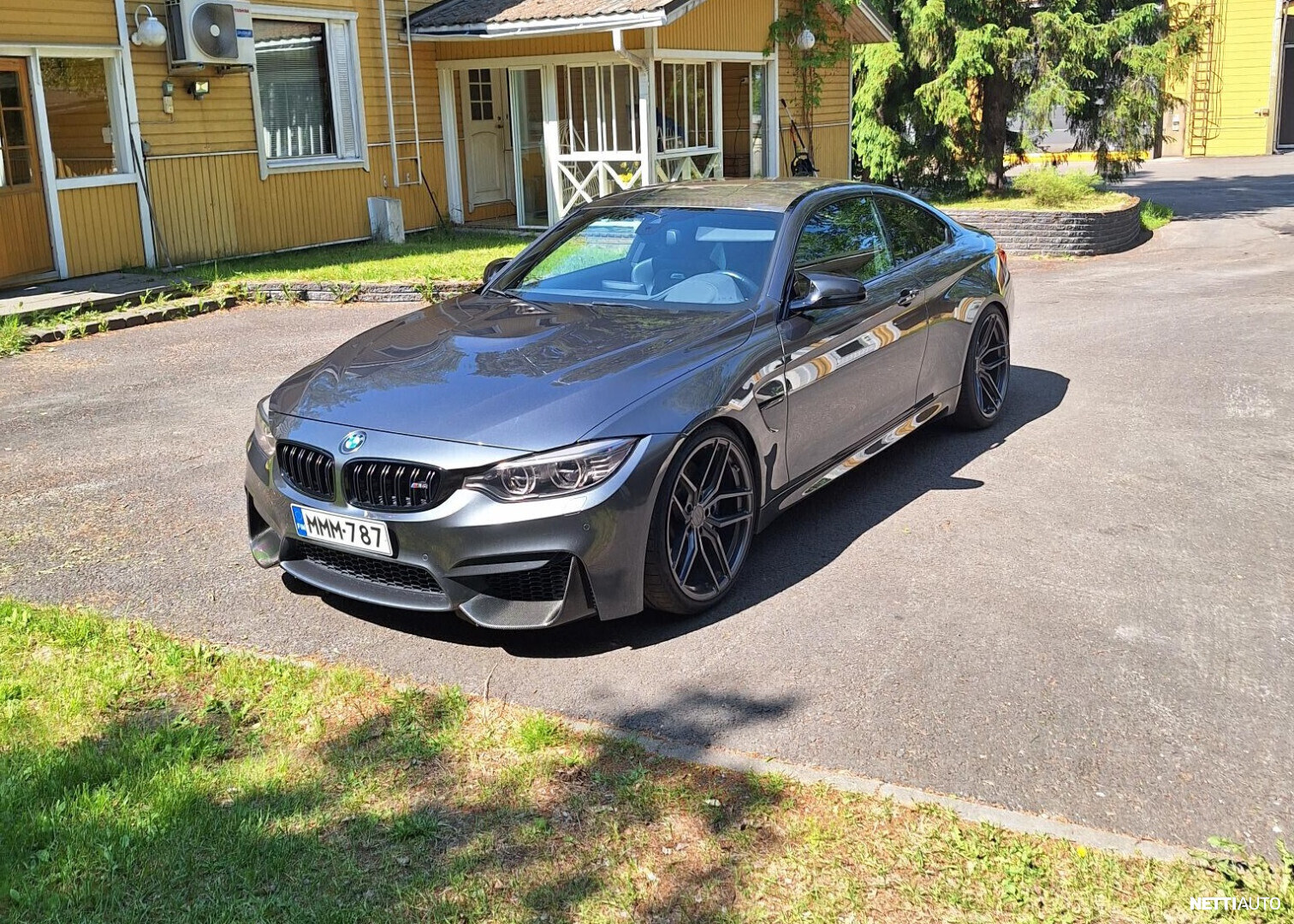 BMW M4