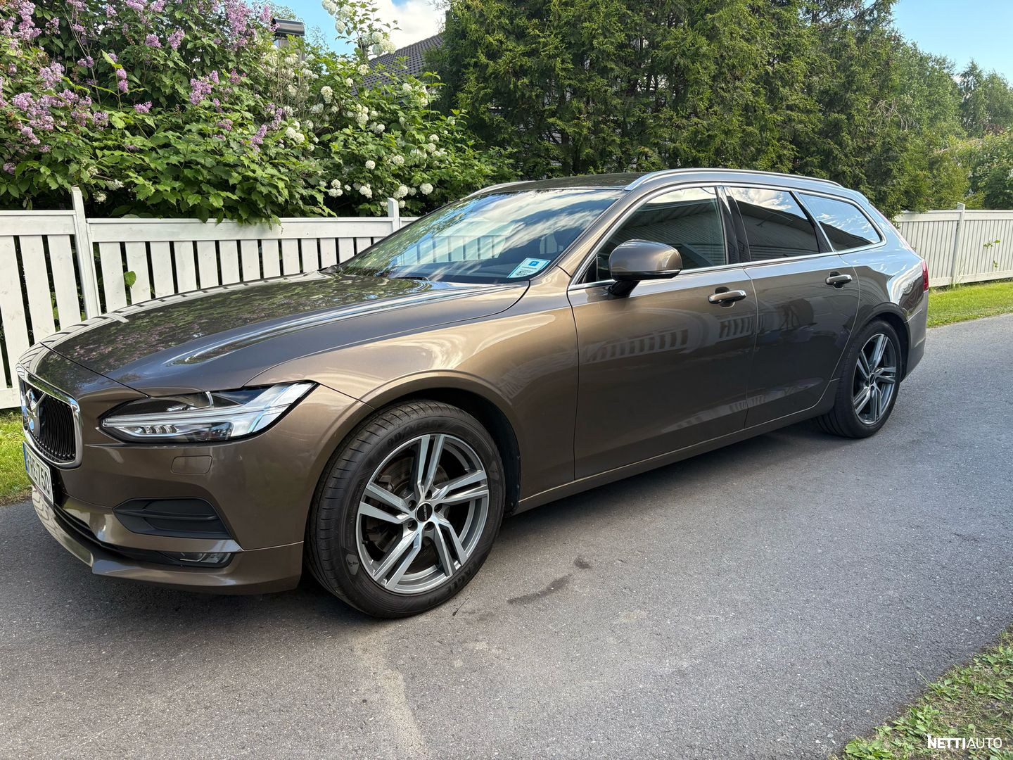 Volvo V90
