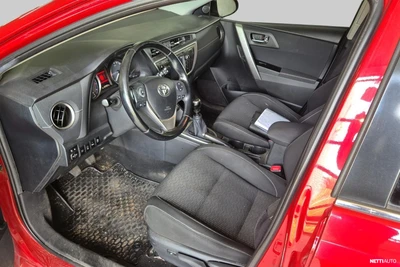 Toyota Auris 2014, kuva 4/6