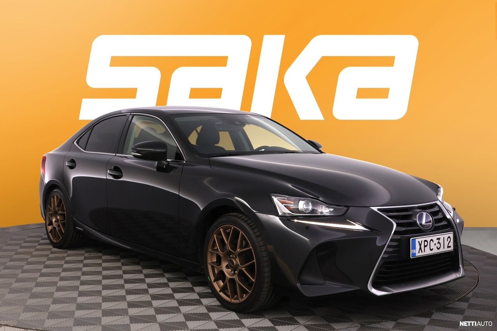 Lexus IS
