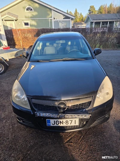 Opel Vectra 2,8 Turbo V6 Sport 5d 2006, kuva 2/9