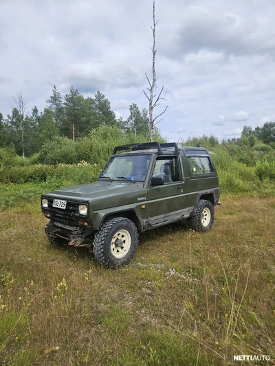 Daihatsu Rocky 1989, kuva 1/12