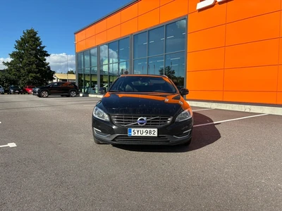 Volvo V60 D5 AWD Twin Engine Summum aut 2017, kuva 2/8