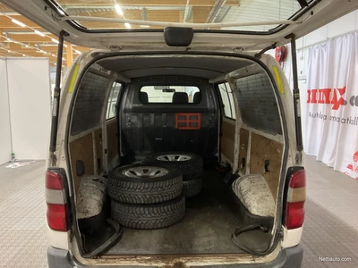 Toyota Hiace 2006, photo 5/6