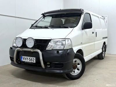 Toyota Hiace 2,5 D-4D 117 5ov 4WD 2008, photo 1/9