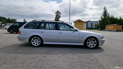 BMW 530 530i Touring 2003, kuva 2/24