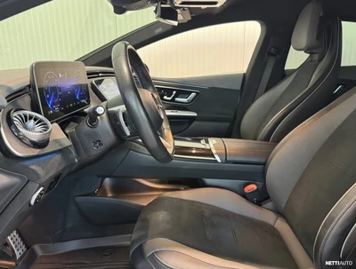 Mercedes-Benz EQE 300 AMG 2024, photo 4/6