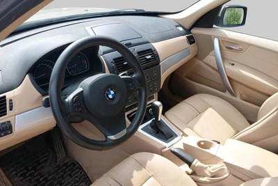 BMW X3 xDrive20d A E83 SAV 2009, kuva 2/3