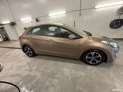 Hyundai i30 1,6 CRDi 94kW 6AT Comfort 2012, photo 7/20