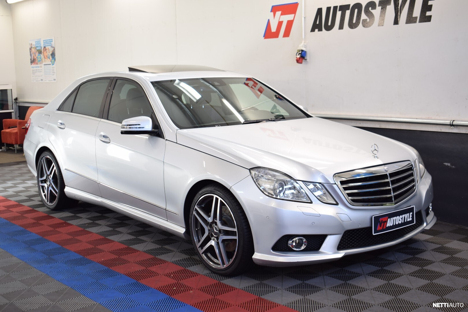 Mercedes-Benz E