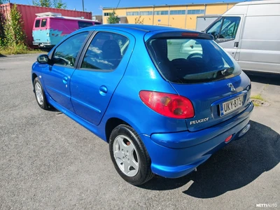 Peugeot 206 Trendy 1,4 5d 2005, photo 3/18